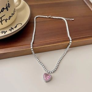 3/$40 NWT Zirconia Heart Pendant 🩷 Necklace